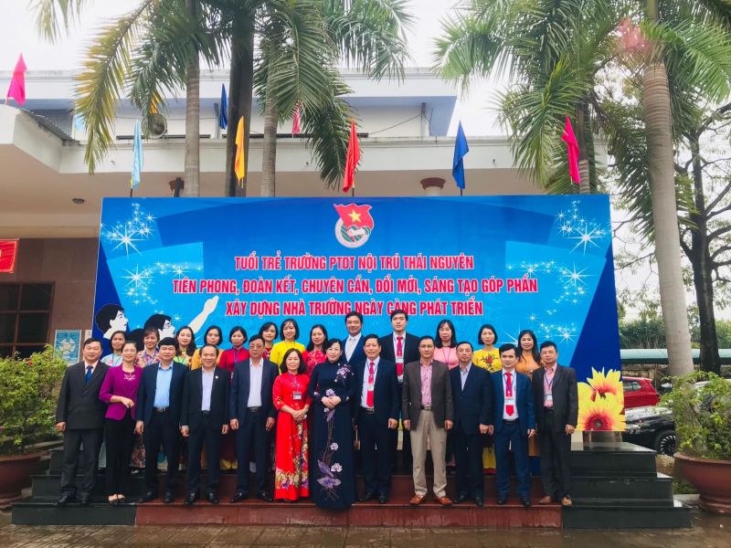 Phổ thông Dân tộc Nội trú Thái Nguyên