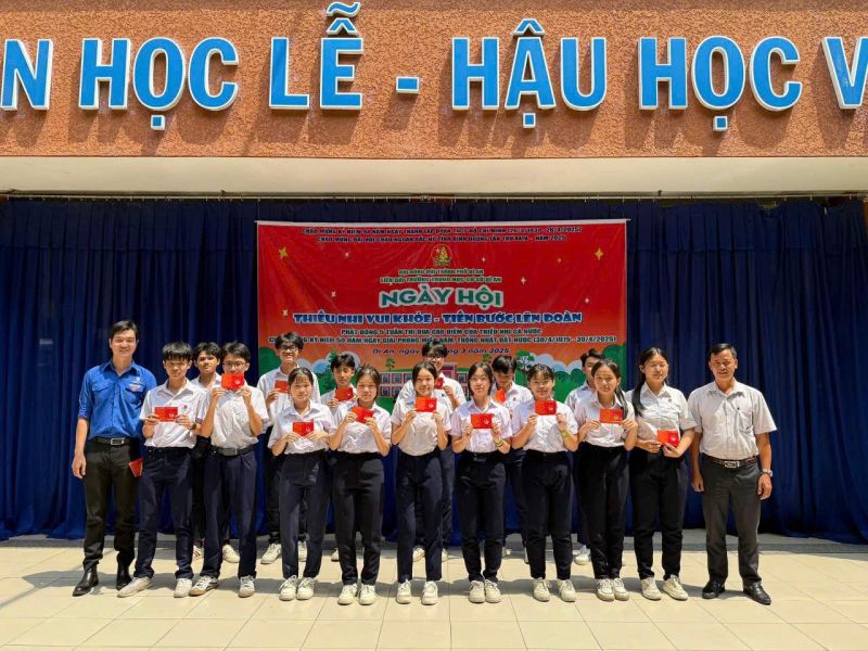 Trường THCS Dĩ An