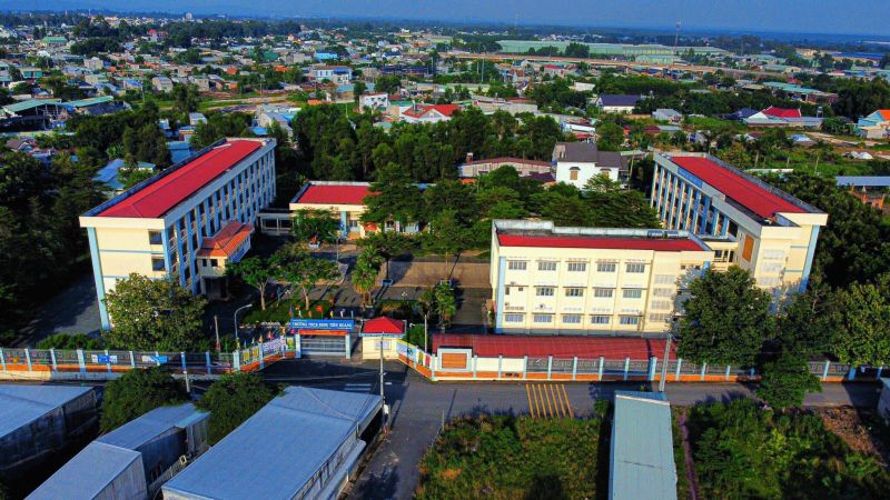 Trường THCS Đinh Tiên Hoàng