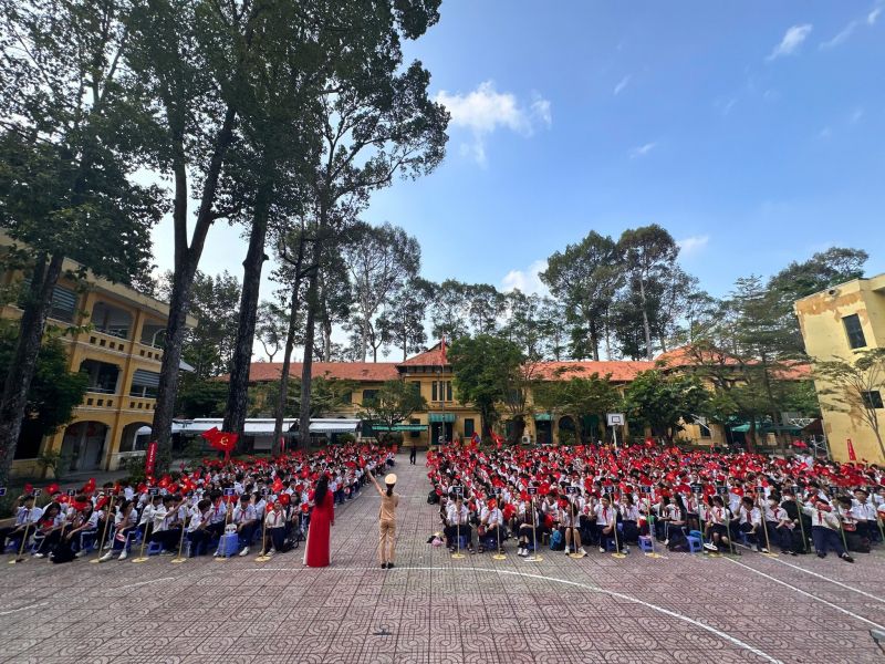 Trường THCS Hồng Bàng