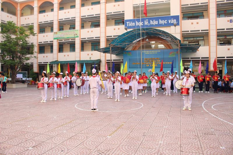 Trường THCS Tân Tạo