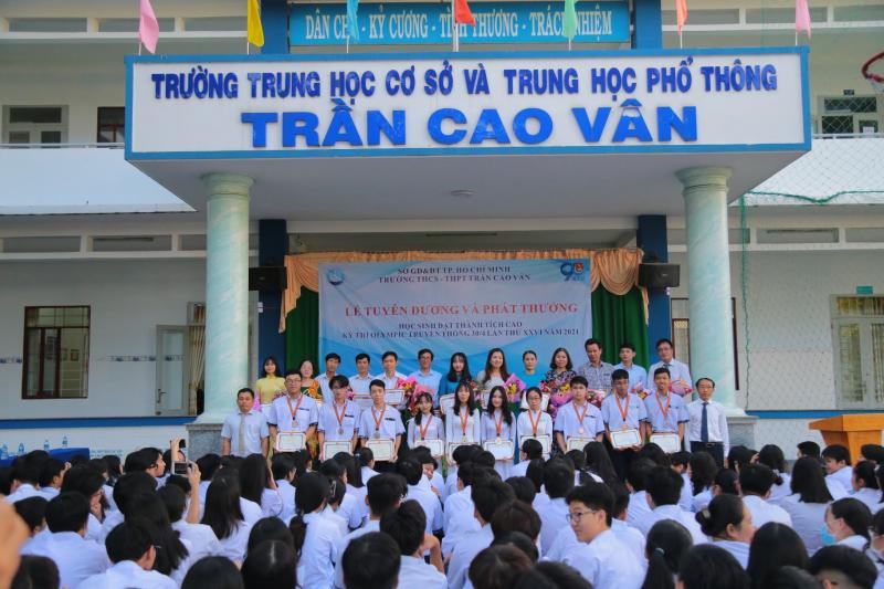 Trường THCS - THPT Trần Cao Vân