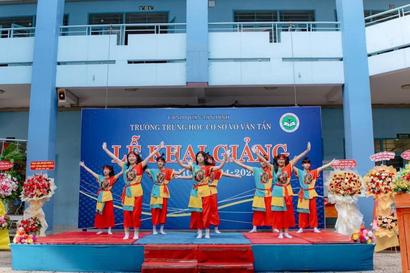 Trường THCS Võ Văn Tần