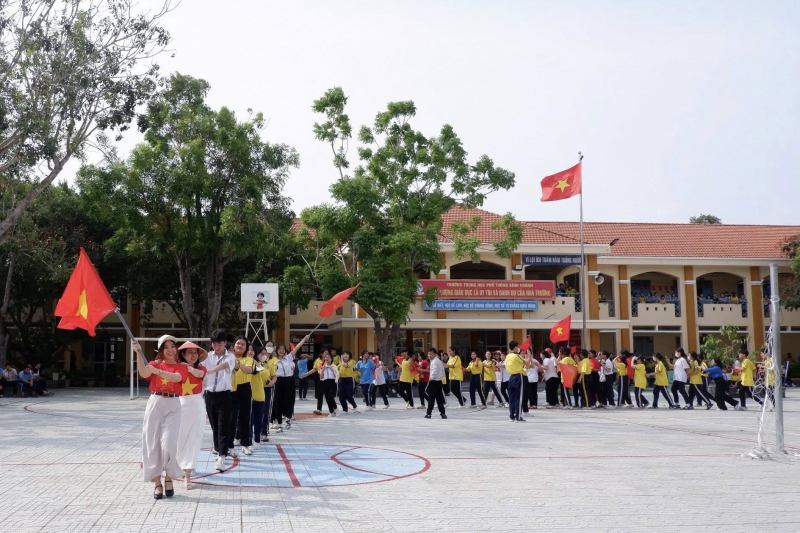 Trường THPT Bình Chánh