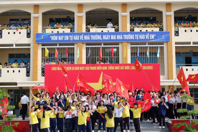 Trường THPT Bình Chánh