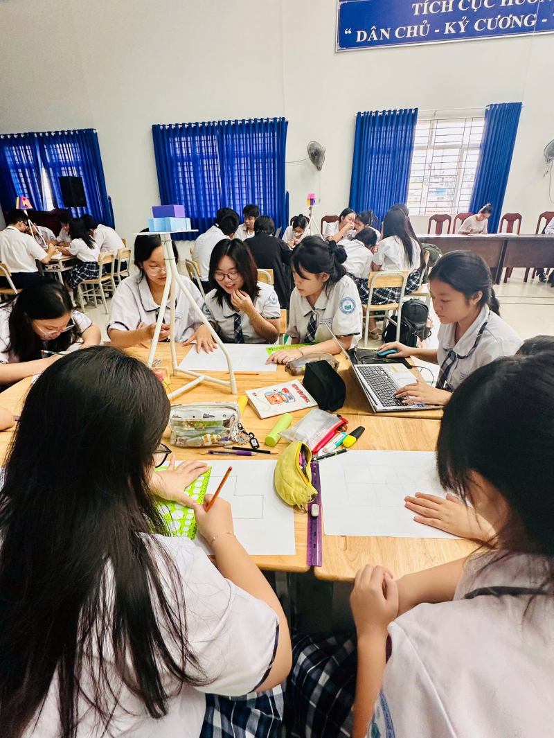 Trường THPT Lương Văn Can