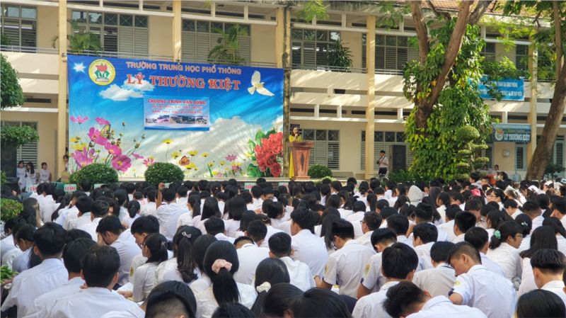 Trường THPT Lý Thường Kiệt
