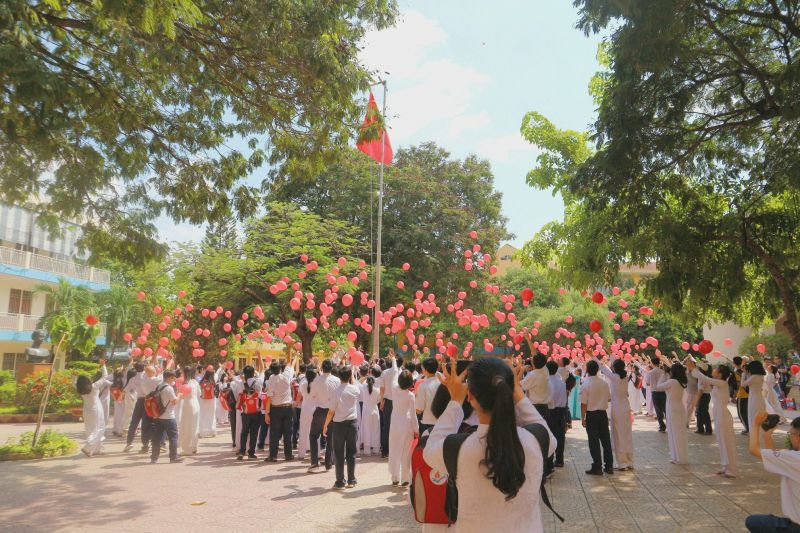 Trường THPT Nguyễn Thượng Hiền