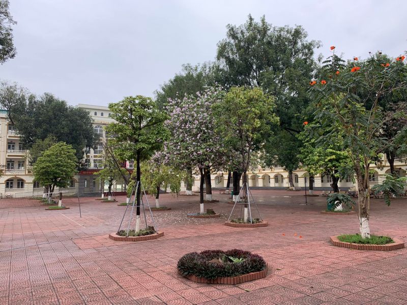 Trường THPT Thạch Thất