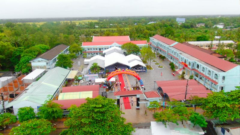 Trường THPT Trần Văn Thời, Cà Mau