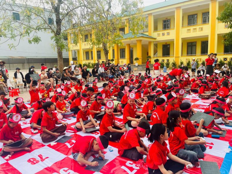 Trường Tiểu học Hồng Thành