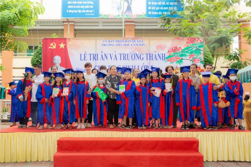 Lễ tri ân và trường thành của học sinh lớp 5