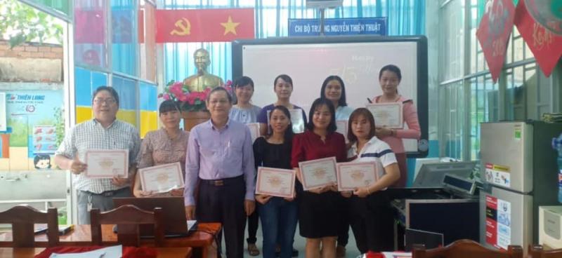 Khen thưởng giáo viên giỏi cấp quận năm học 2019-2020