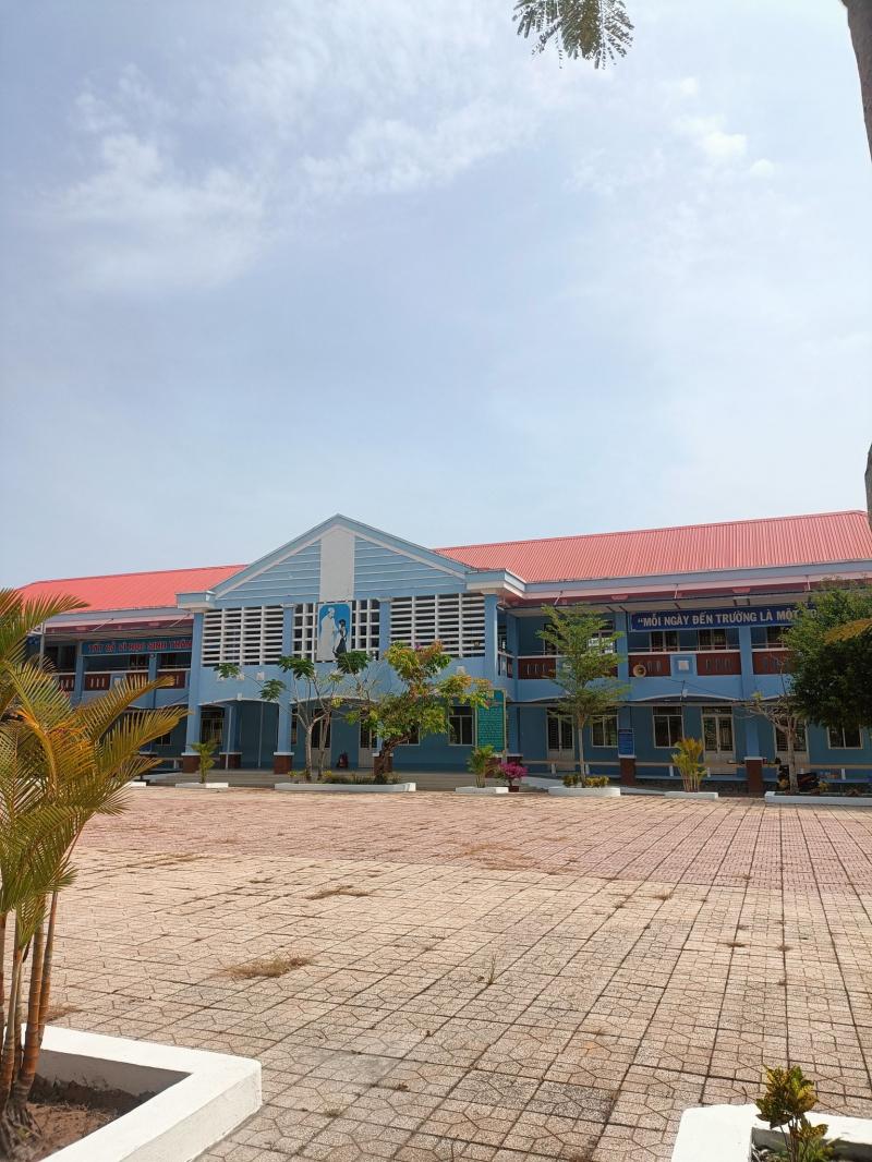 Trường tiểu học Nguyễn Thông