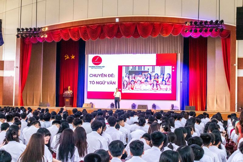 Trường Tiểu học, THCS và THPT Hoàng Việt