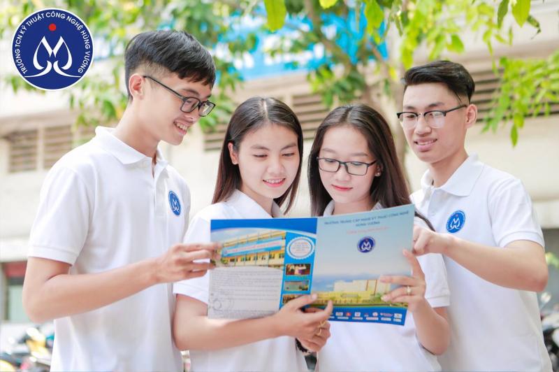Trung cấp nghề Kỹ thuật Công nghệ Hùng Vương