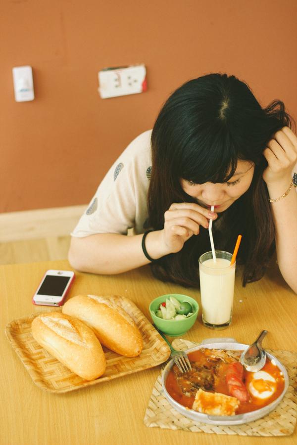 TT CaFe & Bánh mì chảo