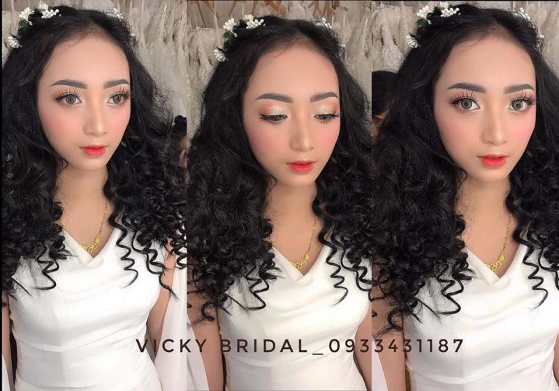 Vicky Lee Make Up